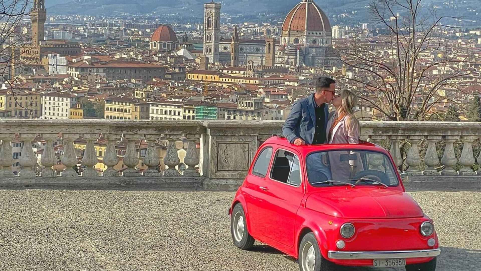 From Florence - Private Vintage Fiat 500 Chianti Classico Wine Tour with Lunch