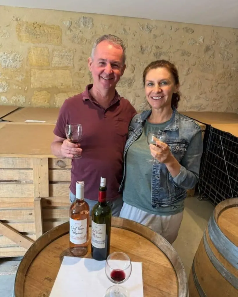 france-bordeaux-clos-vieux-rochers-wine-tasting.webp