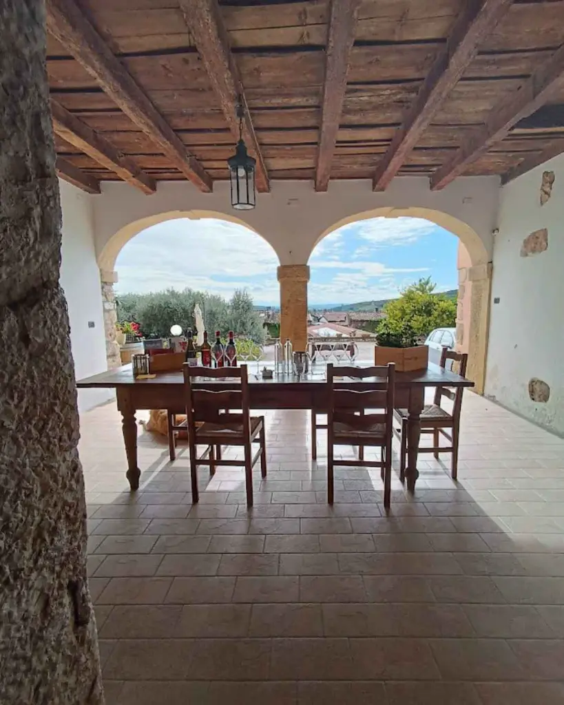 Corte Archi outdoor winery.webp