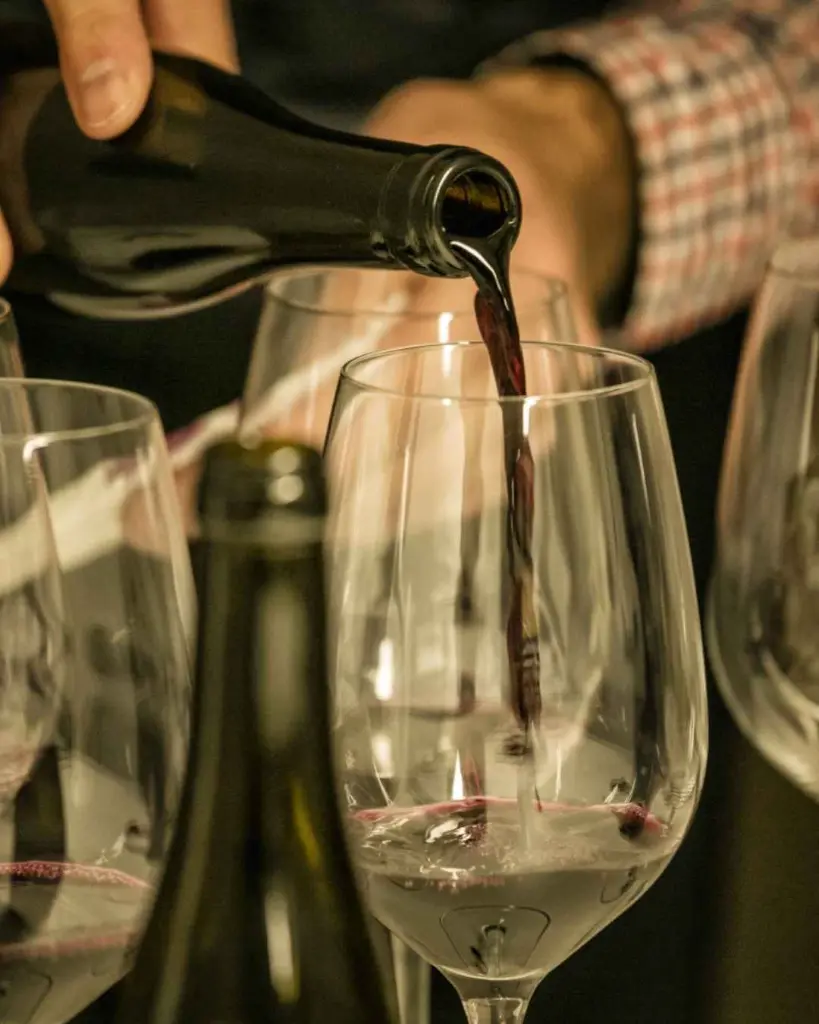 Bell Cros, red wine tasting.webp