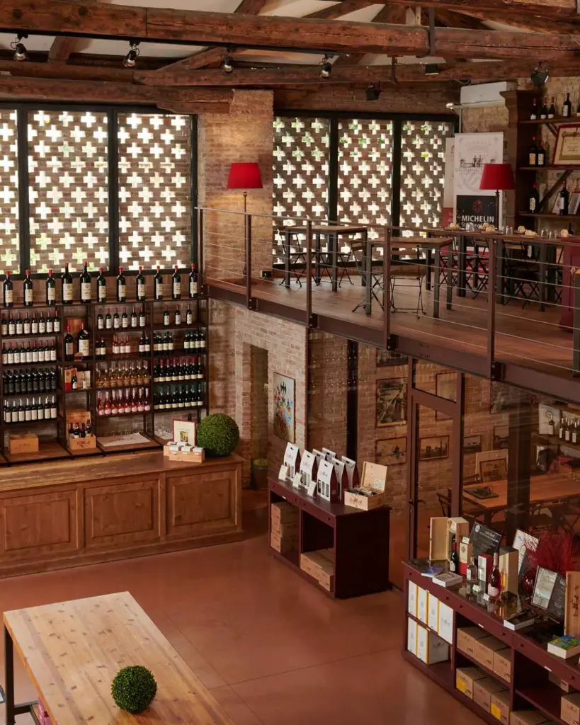 Castello di Roncade, wine shop.webp