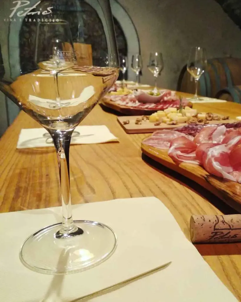 Vina Petrič, wine tasting.webp