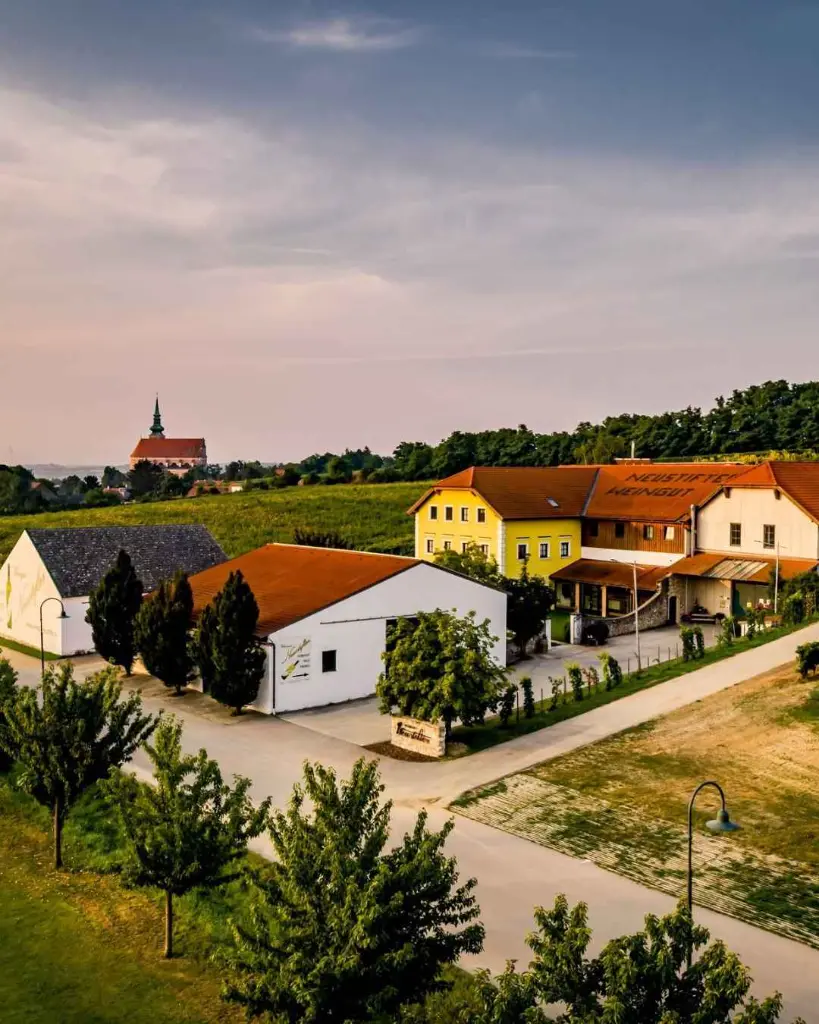 Weingut Neustifter, winery in Lower Austria.webp