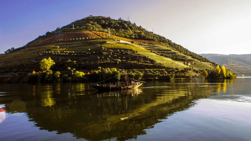 Uncharted Douro – Land Rover & Sail Edition tour Douro river.webp