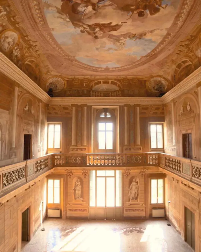 Tenuta Santa Maria di Gaetano Bertani, frescoed villa .webp
