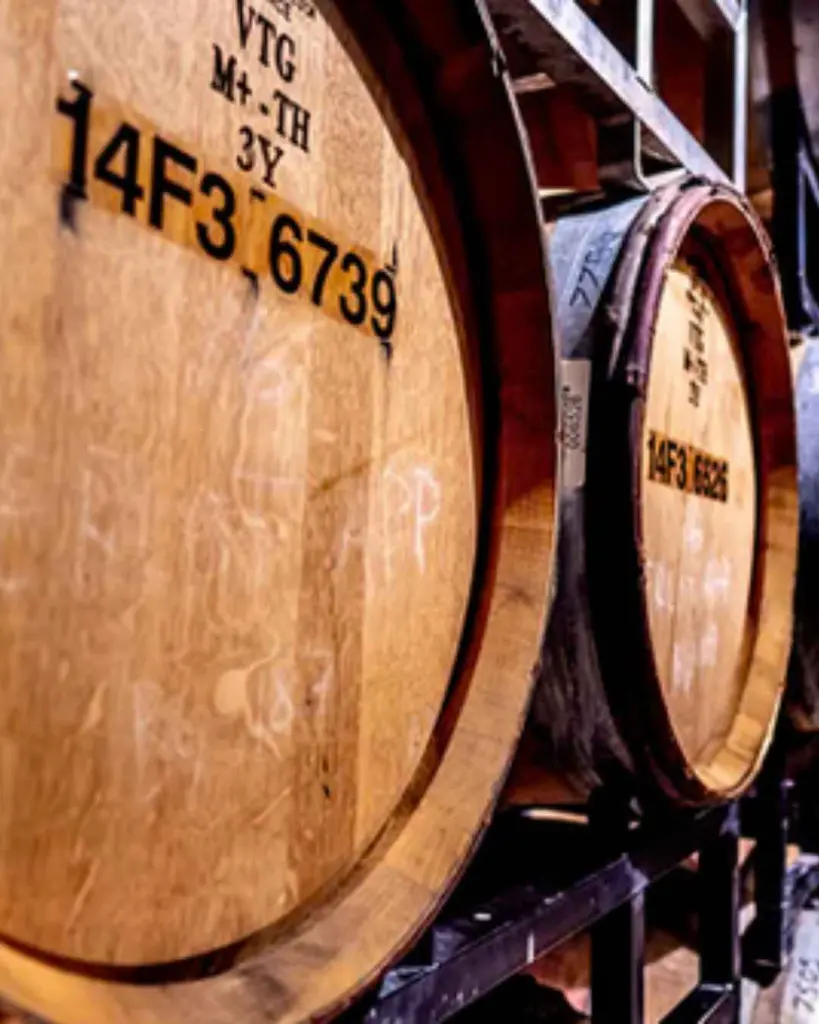 pillitteri-winery-grand-tour-wine-cellar.webp
