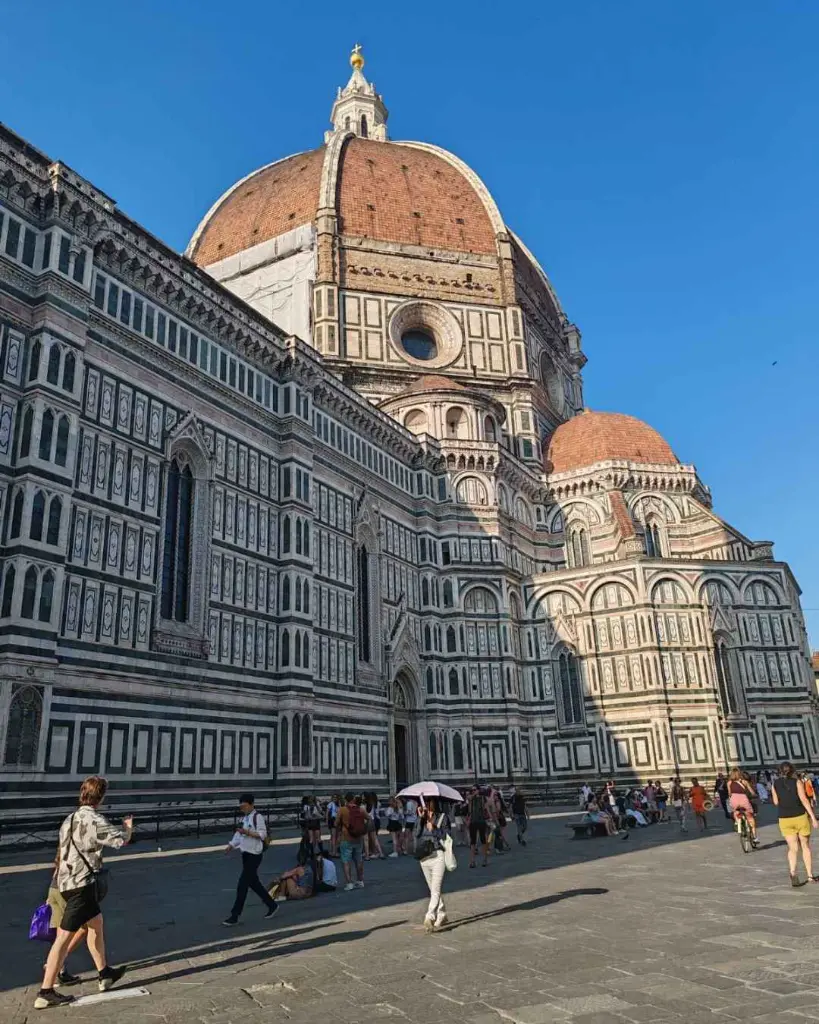 eat-like-a-local-florence-sightseeing-tour-duomo-florence.webp