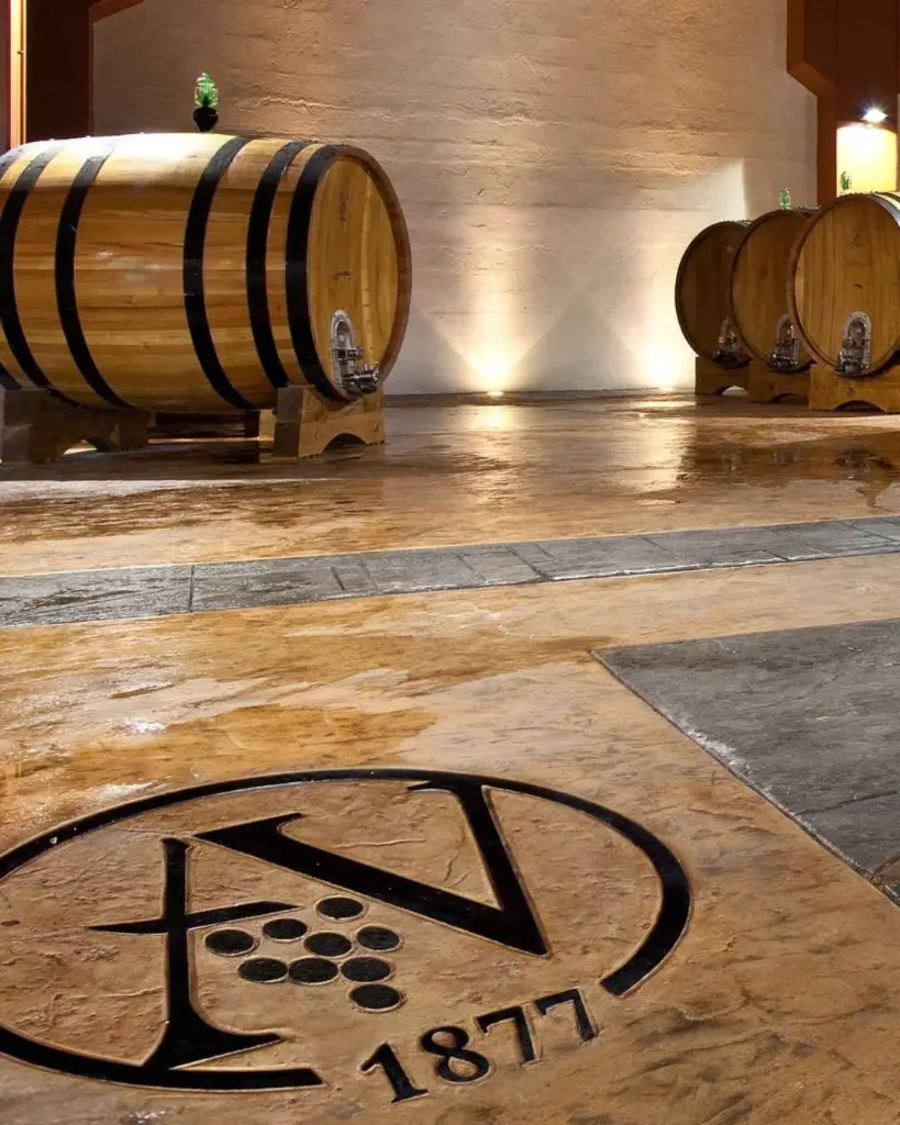 antichi-vinai-sicily-cellar-visit.webp
