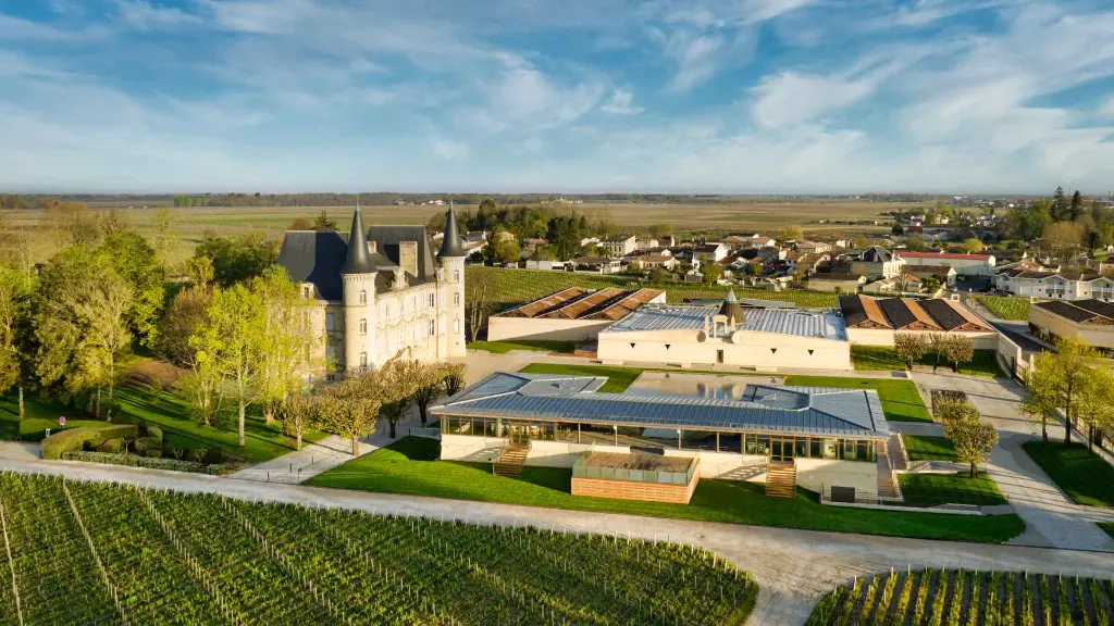 private-tour-france-saint-emilion-medoc-visit-tasting-chateau.webp