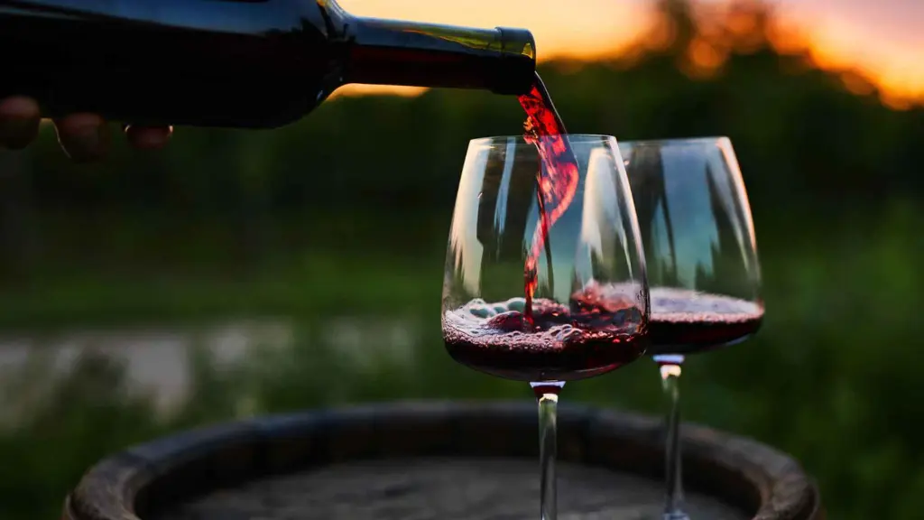 australia-luxury-mcLaren-vale-wine-tour-with -chauffeur-lunch-tasting.webp