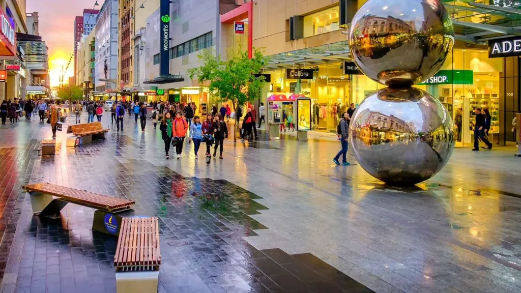 Adelaide private-tour-river-cruise-national-wine-centre-lunch-adelaide.webp