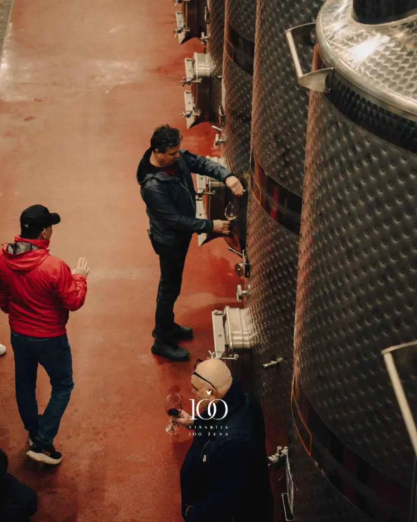 100-women-winery-visit-serbia.webp