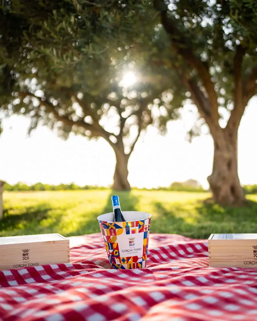 gorghi-tondi-sicily-picnic-tasting.webp