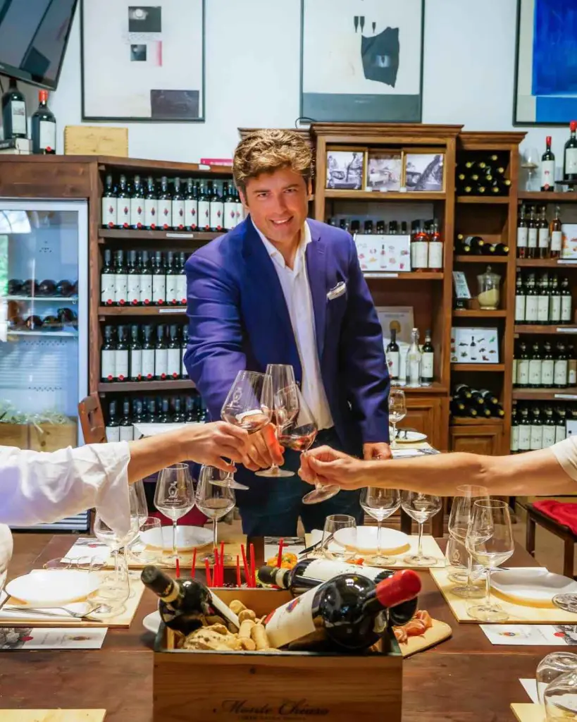 montechiaro-organic-visit-tasting-chainti.webp