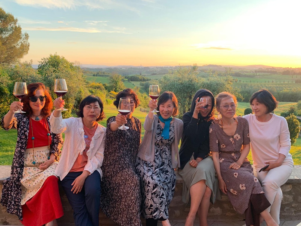 MonteChiaro - Wine Experience in an Organic Chianti Winery