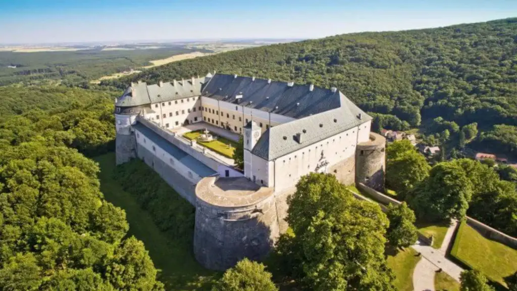 Slovakia, From Bratislava - Private Small Carpathian Wine Discovery