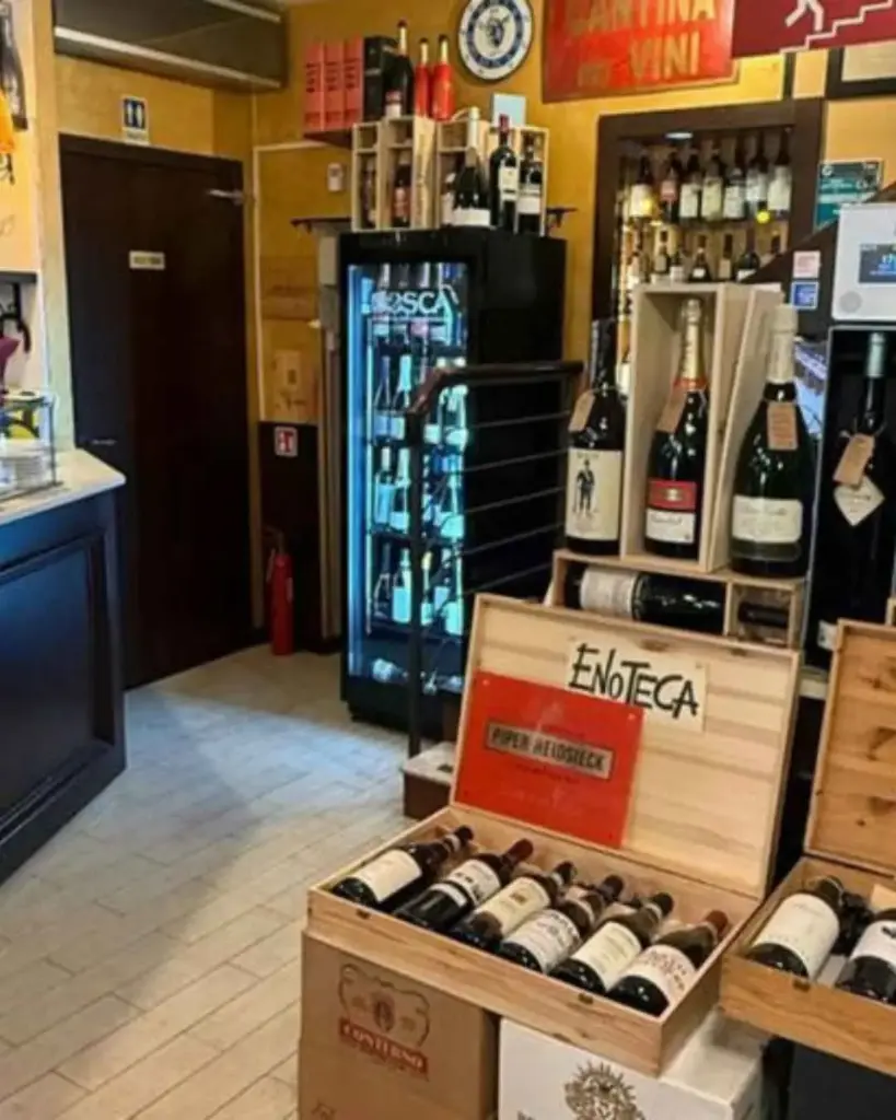 Italy, Piedmont, Torino - Piedmontese Tapas with Wine Tasting in Turin