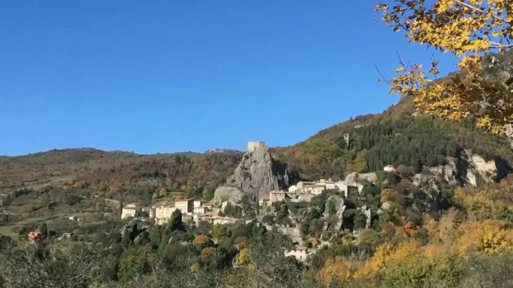 Italy, Tuscany, Grosseto - Organic Wine Tasting with Local Food & Stroll in Roccalbegna