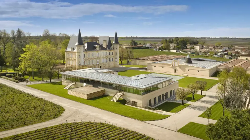 France, Bordeaux, Full day private tour to Saint-Emilion & Medoc