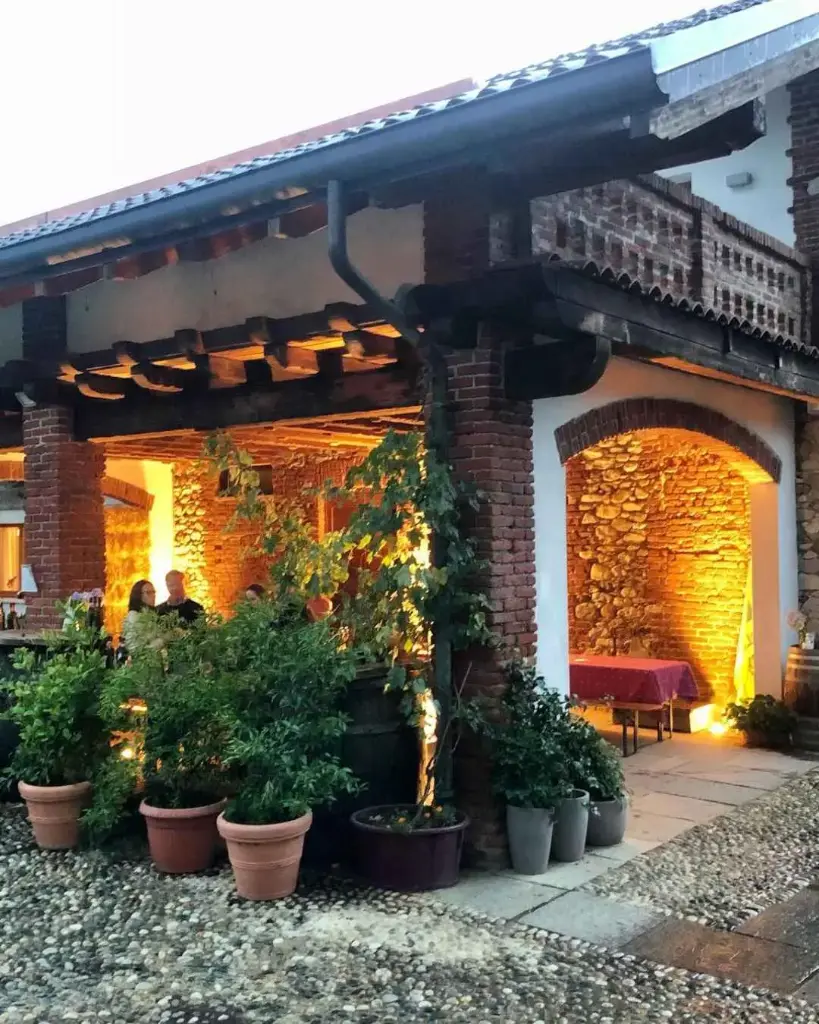 Italy, Piedmont, Cantina Fontechiara - Visit of the cellar and wine tasting