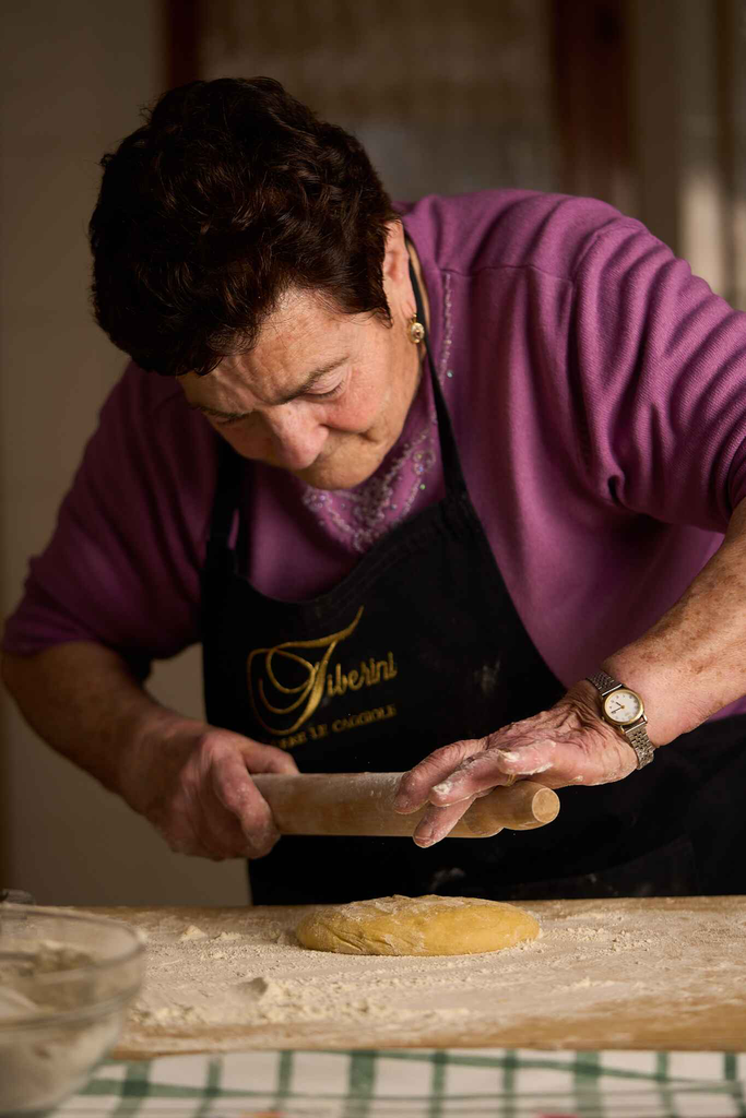 Italy, Tuscany, Tiberini - In the kitchen with grandma Dima