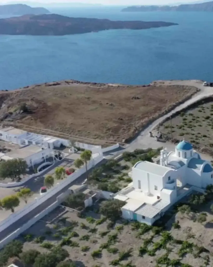 Greece, Santorini, Artemis Karamolegos -The summer Vibes Wine Tasting & Food pairing Experience