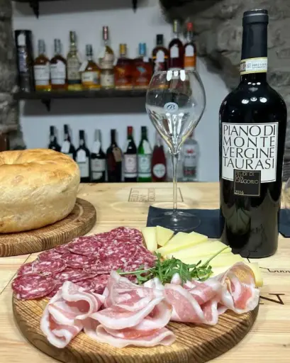 Italy, Lombardy, Como - Wine Tasting with Food Pairing at Lake Como