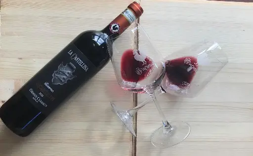 Italy, Tuscany, Tenute Squarcialupi La Castellina - Tour Gallo Nero Wines