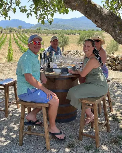 Spain, Catalonia, Bell Cros - Tastings of 5 wines in the vineyard