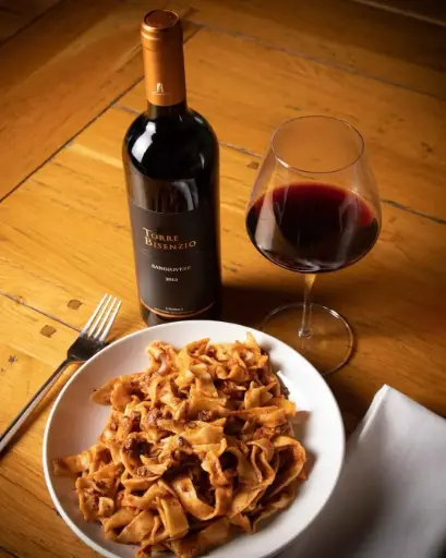 Italy, Umbria, Torre Bisenzio - La Dolce Vita