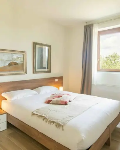 Italy, Tuscany, Podere La Quercia - Wine and olive oil tasting with light dinner and overnight stay